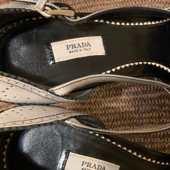 Prada two-tone Oxford heels - Picture 8 of 11